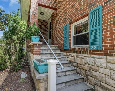 221 Harrison Avenue - Photo Thumbnail 10