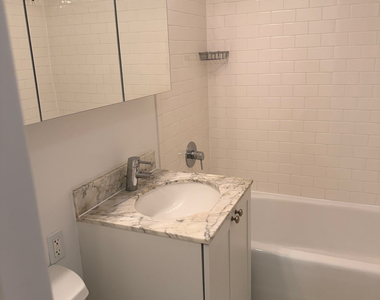 West 37th Street - Photo Thumbnail 9