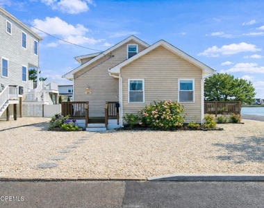 106 Makin Avenue - Photo Thumbnail 22