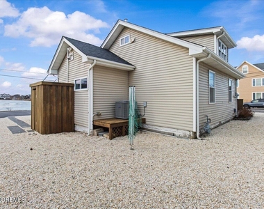 106 Makin Avenue - Photo Thumbnail 17