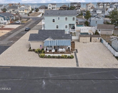 106 Makin Avenue - Photo Thumbnail 1