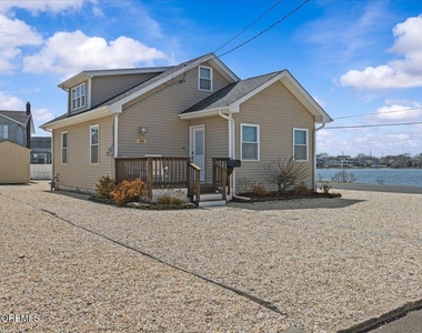 106 Makin Avenue - Photo Thumbnail 30