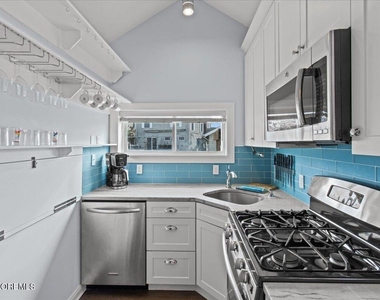 106 Makin Avenue - Photo Thumbnail 2