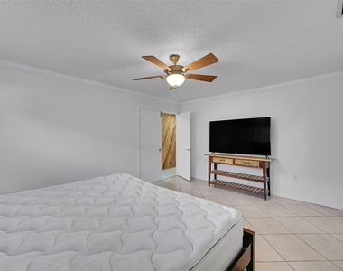 1361 Sw 26th Avenue - Photo Thumbnail 27