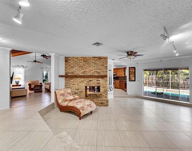 1361 Sw 26th Avenue - Photo Thumbnail 12