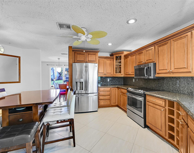 1361 Sw 26th Avenue - Photo Thumbnail 24