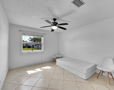 1361 Sw 26th Avenue - Photo Thumbnail 10