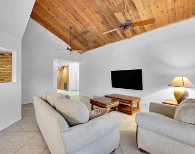 1361 Sw 26th Avenue - Photo Thumbnail 18