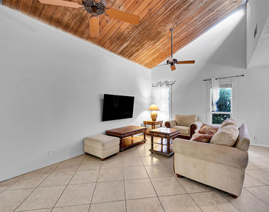 1361 Sw 26th Avenue - Photo Thumbnail 17