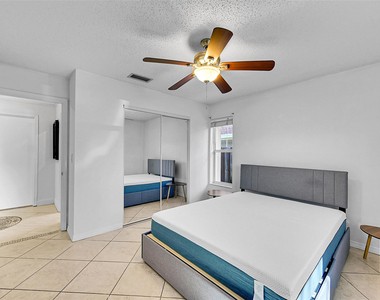 1361 Sw 26th Avenue - Photo Thumbnail 8