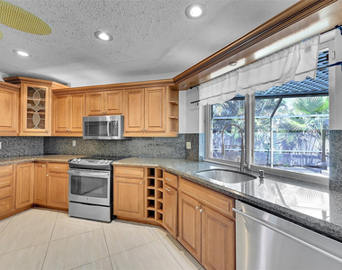1361 Sw 26th Avenue - Photo Thumbnail 22