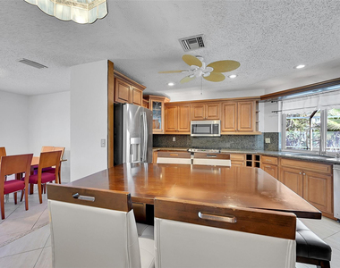 1361 Sw 26th Avenue - Photo Thumbnail 23