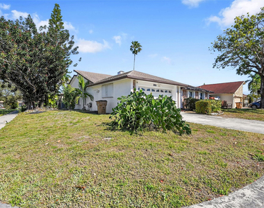 1361 Sw 26th Avenue - Photo Thumbnail 3
