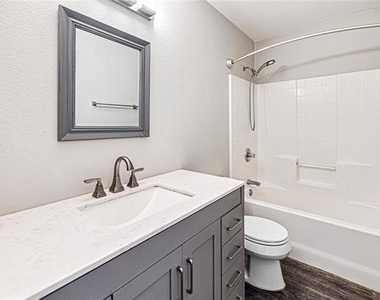 3817 Gilbert Avenue - Photo Thumbnail 4