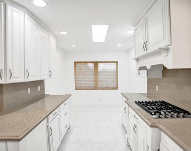 26 Cayuga Road - Photo Thumbnail 22