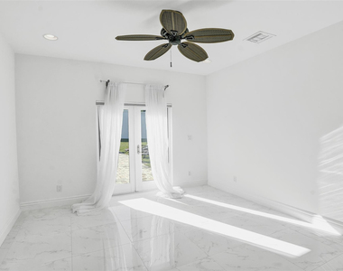 26 Cayuga Road - Photo Thumbnail 19