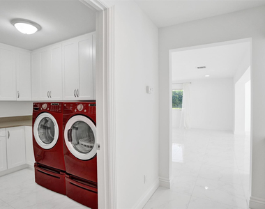 26 Cayuga Road - Photo Thumbnail 27