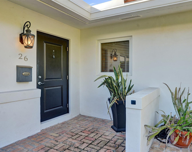 26 Cayuga Road - Photo Thumbnail 7