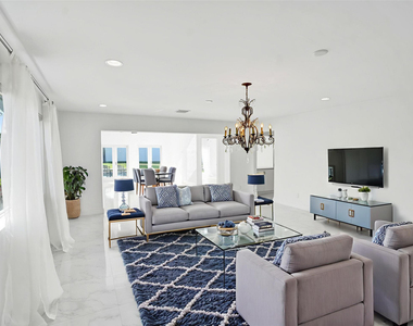 26 Cayuga Road - Photo Thumbnail 8