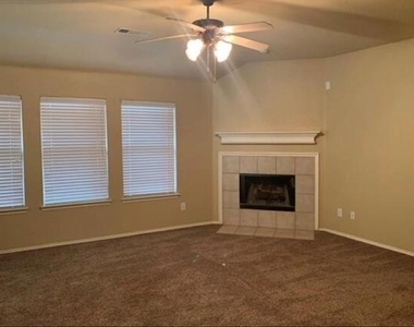 3321 Truman Street - Photo Thumbnail 4