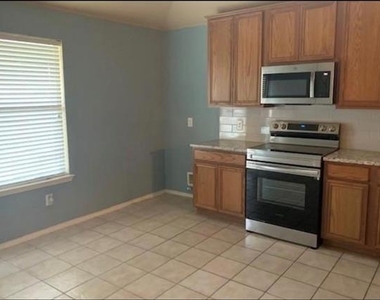 3321 Truman Street - Photo Thumbnail 7