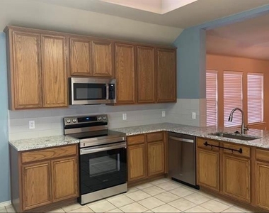 3321 Truman Street - Photo Thumbnail 9
