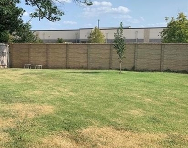 3321 Truman Street - Photo Thumbnail 23