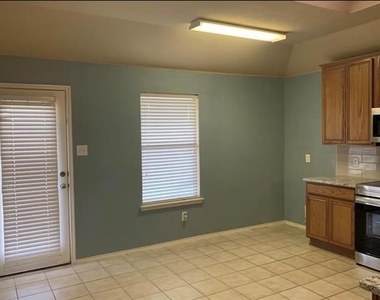 3321 Truman Street - Photo Thumbnail 6