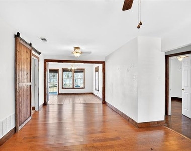 316 W Rucker Street - Photo Thumbnail 8