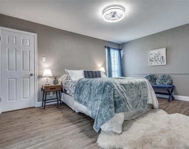 16301 Ledgemont Lane - Photo Thumbnail 10