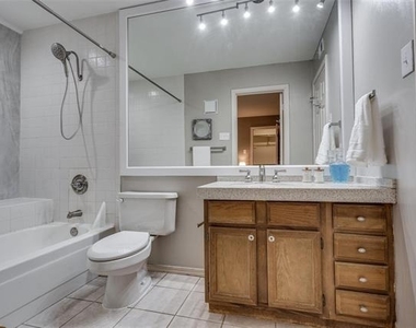 16301 Ledgemont Lane - Photo Thumbnail 12