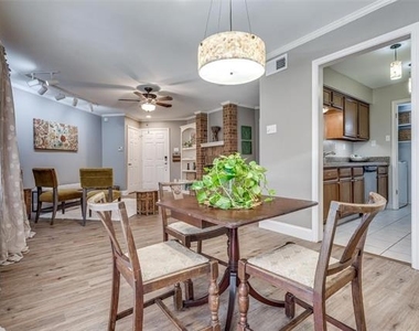 16301 Ledgemont Lane - Photo Thumbnail 9