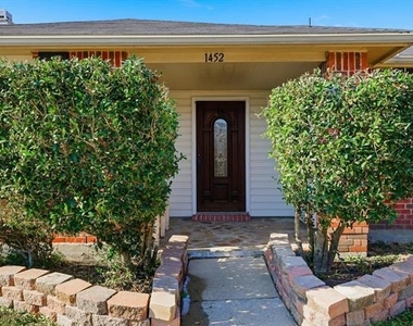 1452 Hickory Creek Lane - Photo Thumbnail 3