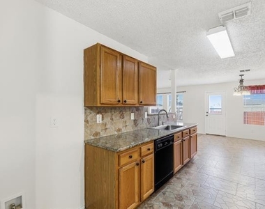 1452 Hickory Creek Lane - Photo Thumbnail 14
