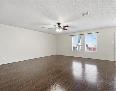 1452 Hickory Creek Lane - Photo Thumbnail 7
