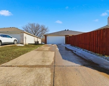 1452 Hickory Creek Lane - Photo Thumbnail 32