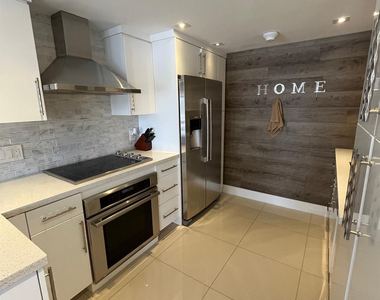133 N Pompano Beach Boulevard - Photo Thumbnail 6