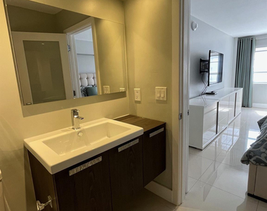 133 N Pompano Beach Boulevard - Photo Thumbnail 18
