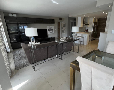133 N Pompano Beach Boulevard - Photo Thumbnail 9