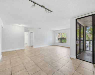 2486 Nw 49th Terrace - Photo Thumbnail 21