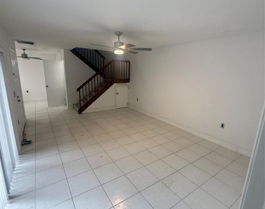 9138 Sw 23rd Street - Photo Thumbnail 2