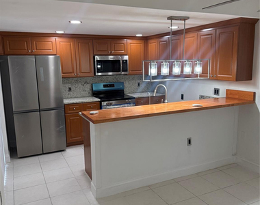 9138 Sw 23rd Street - Photo Thumbnail 4
