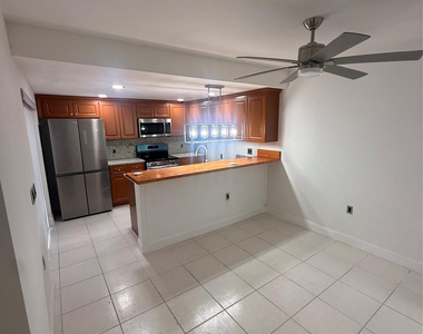 9138 Sw 23rd Street - Photo Thumbnail 3