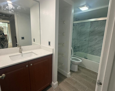 9138 Sw 23rd Street - Photo Thumbnail 8