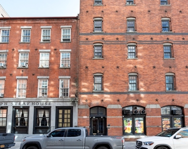 257 Water Street - Photo Thumbnail 10