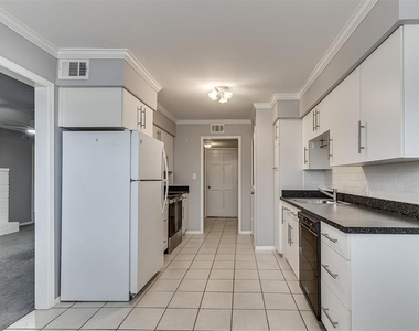 1703 E Lindsey Street - Photo Thumbnail 15