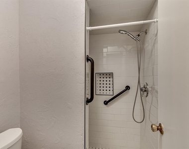 1703 E Lindsey Street - Photo Thumbnail 27