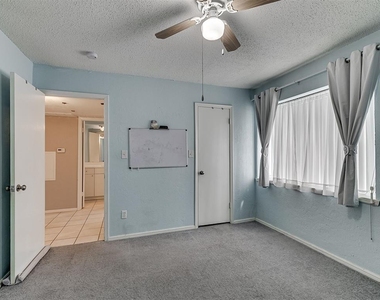 1703 E Lindsey Street - Photo Thumbnail 34