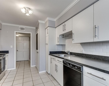 1703 E Lindsey Street - Photo Thumbnail 17