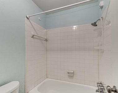 1703 E Lindsey Street - Photo Thumbnail 30